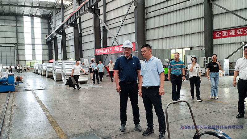 廣元市利州區(qū)政協主席李映文率隊考察久達新材