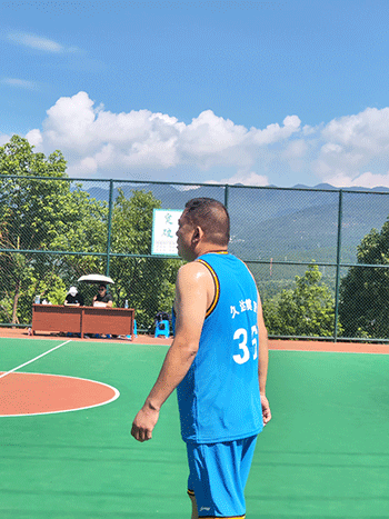 久達新材參加廣元經開區(qū)2023“勞德巴赫杯”男子籃球聯(lián)賽